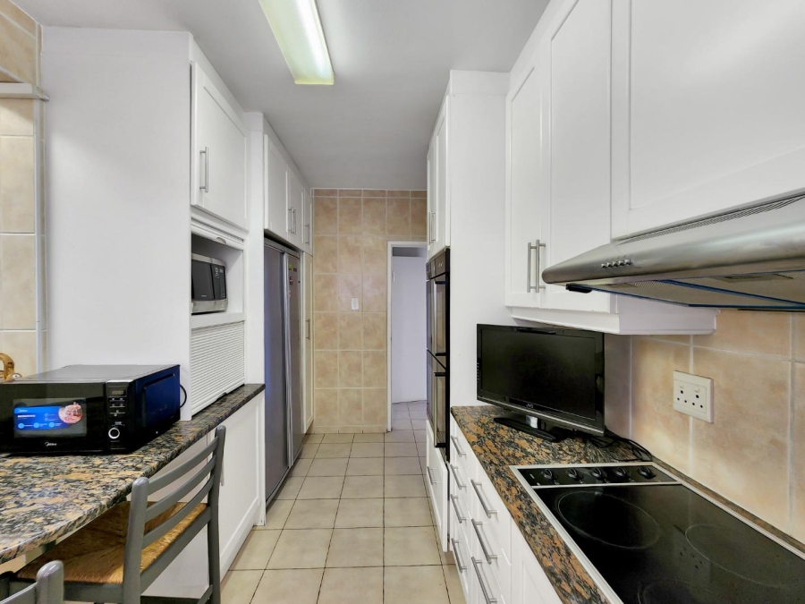 3 Bedroom Property for Sale in Sea Point Western Cape